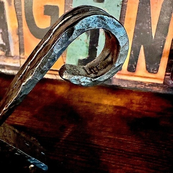 Rustic Horse Shoe Iron Candle Holder - Picture 10 of 16